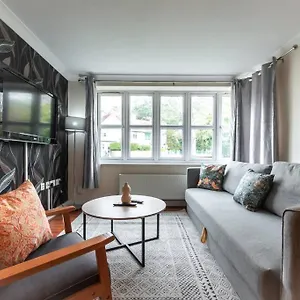  Apartment Zircon - 2 Bed Flat With Parking
