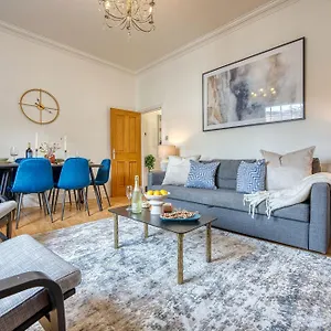  Apartment 2 Bed Stunning Chic Modern Spacious Apt, Ocean Village, - Plenty Of Parking - By Blue Puffin
